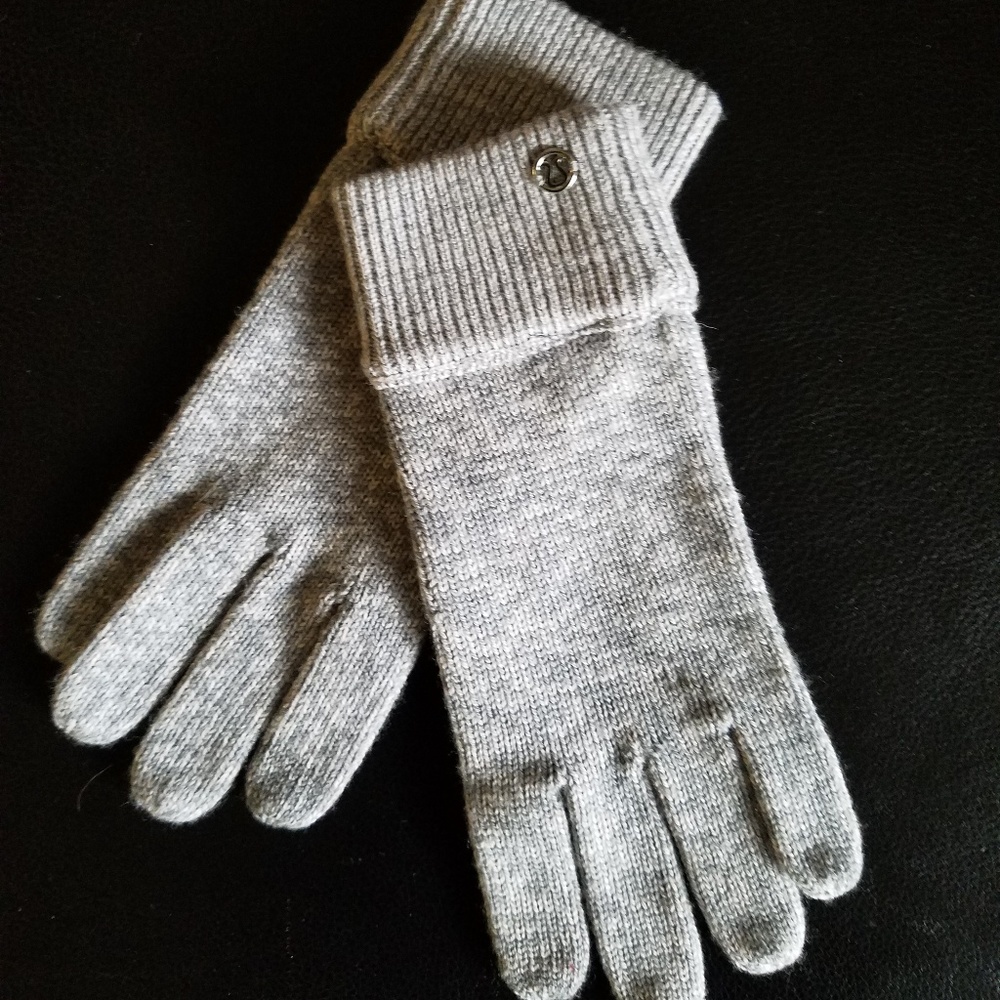 LULULEMON WOOL GLOVES